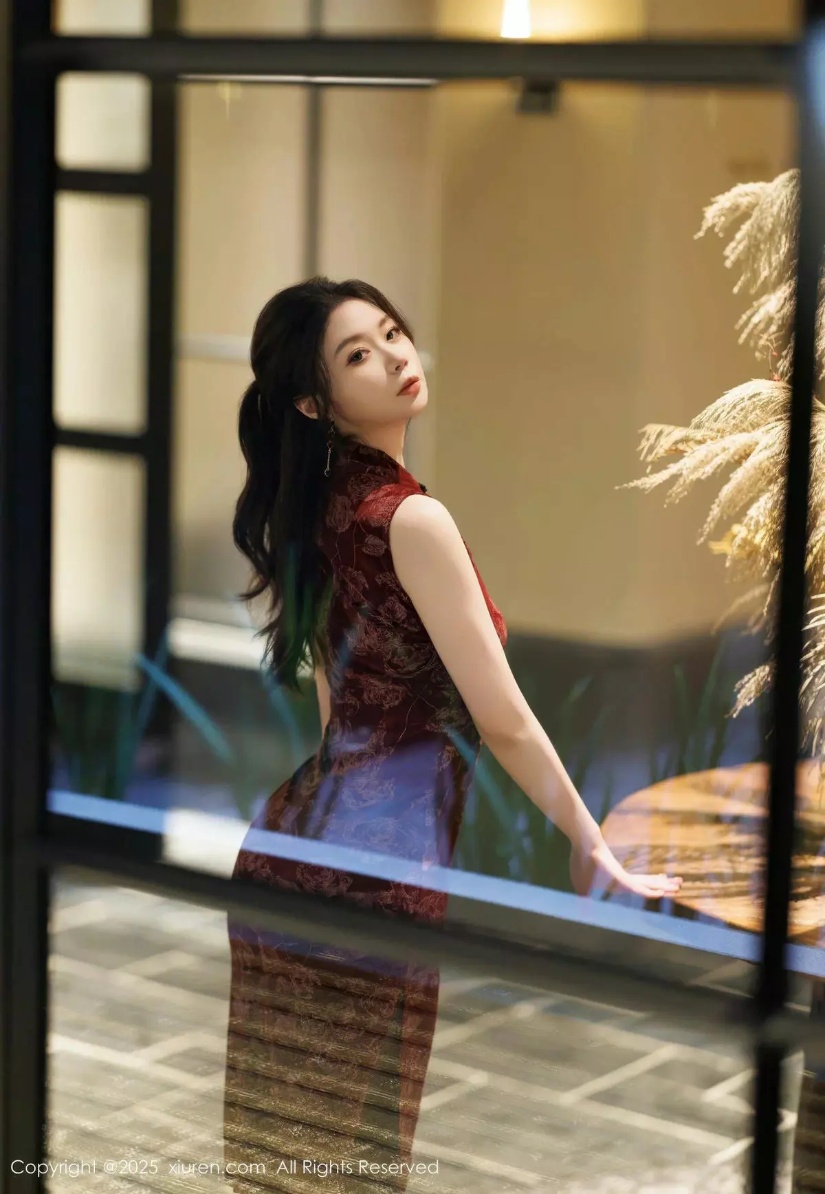 [XiuRen]高清写真图 2025.04.02 No.10106 梦心玥 红色旗袍