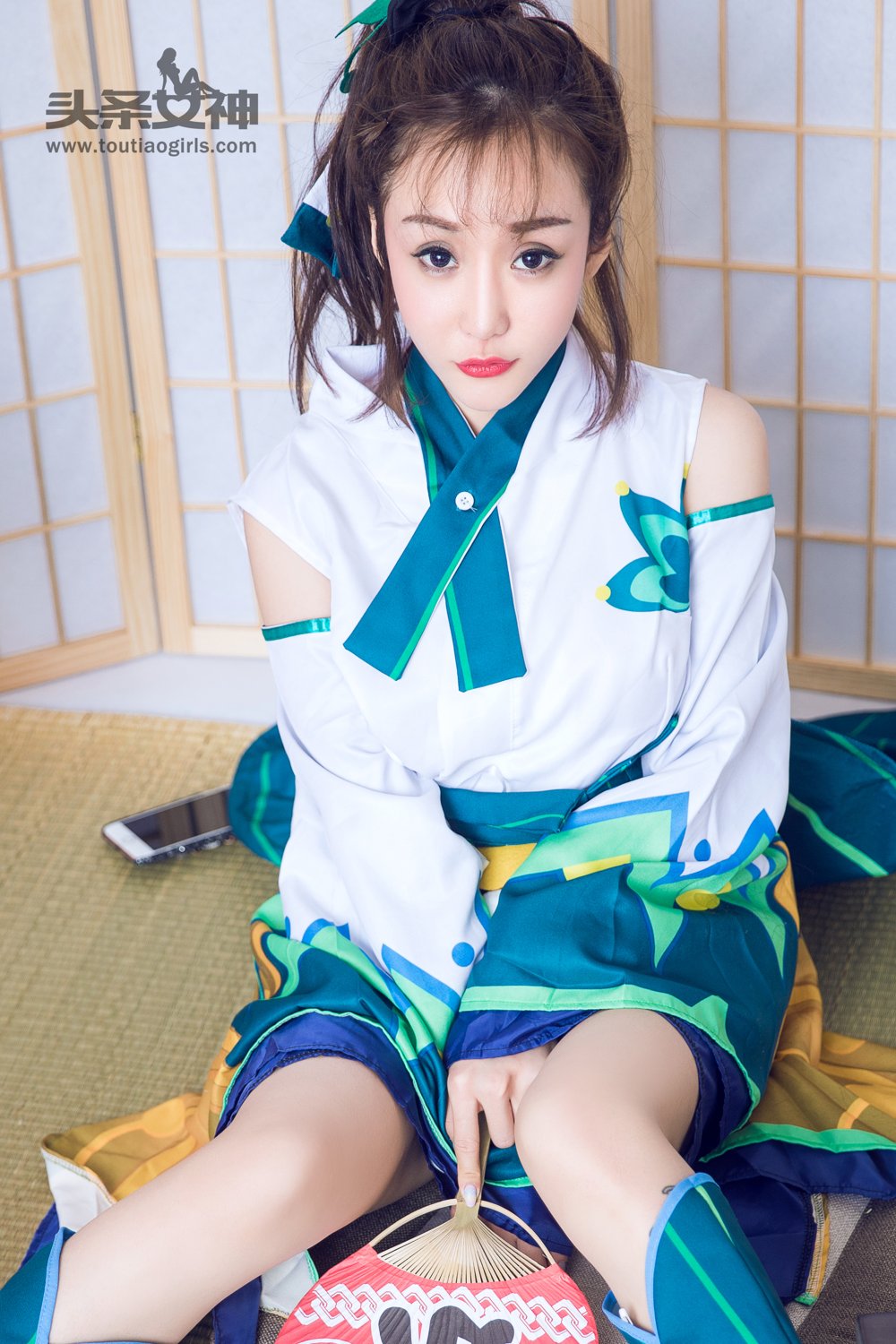 小米粒- [TouTiao头条女神]高清写真图 2017-3-25 最美莹草COS