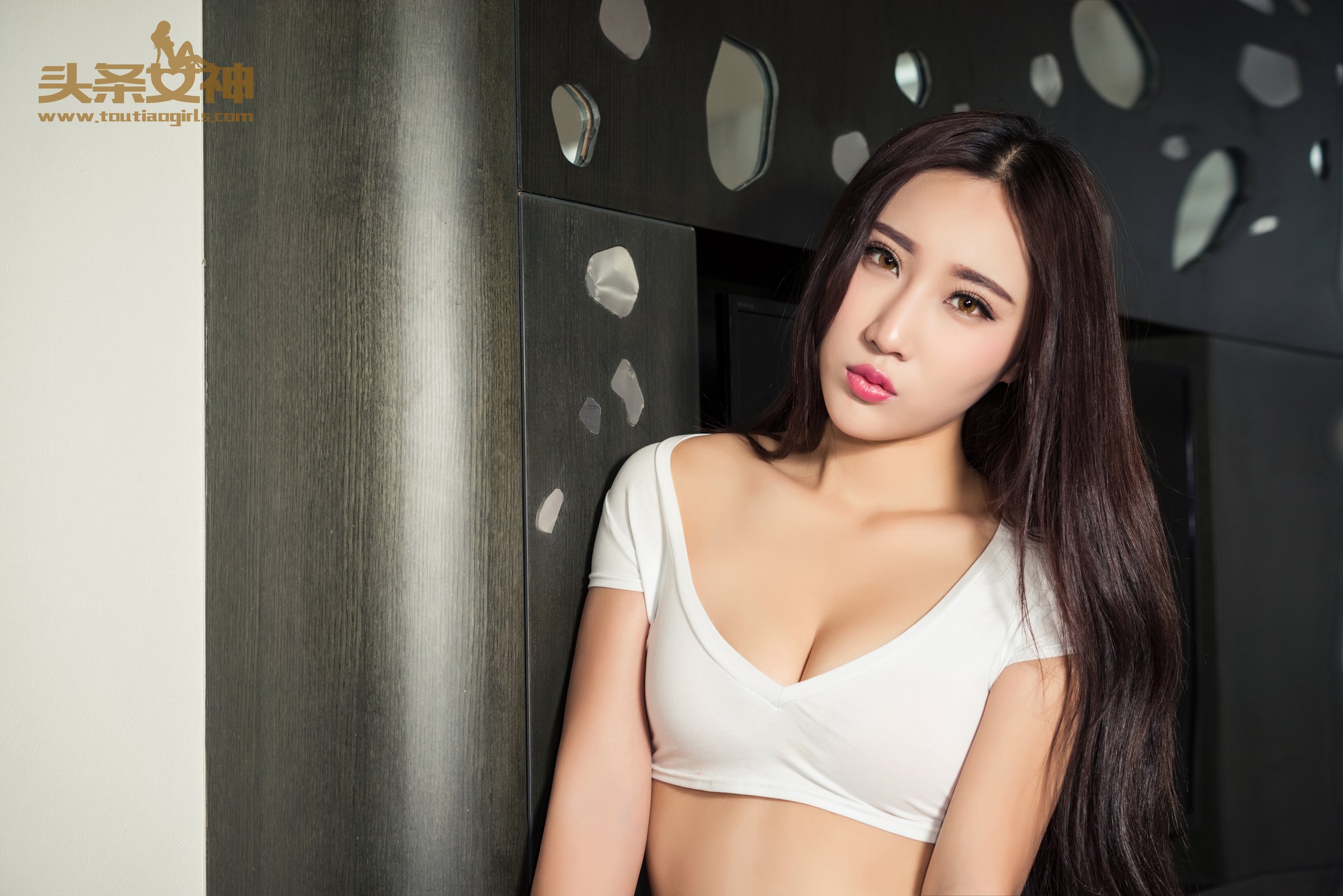 苏子淇 [TouTiao头条女神]高清写真图2016-04-16 倔强的美丽