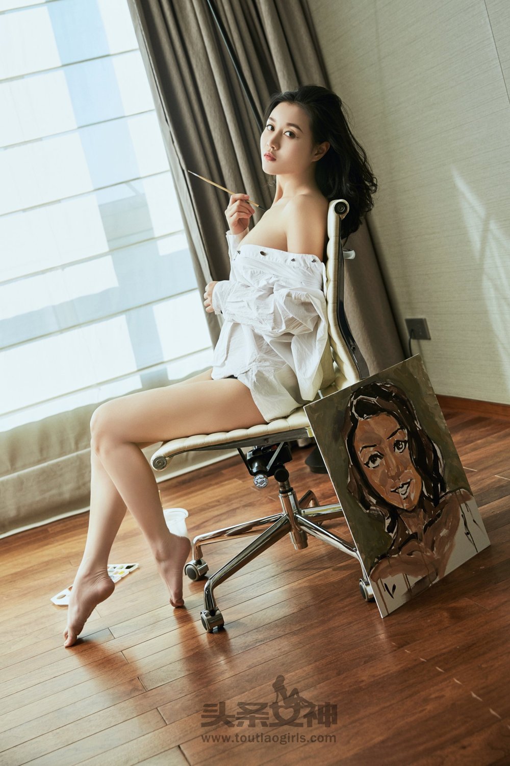 张梓然- [TouTiao头条女神]高清写真图 2017-03- 22 画中维纳斯
