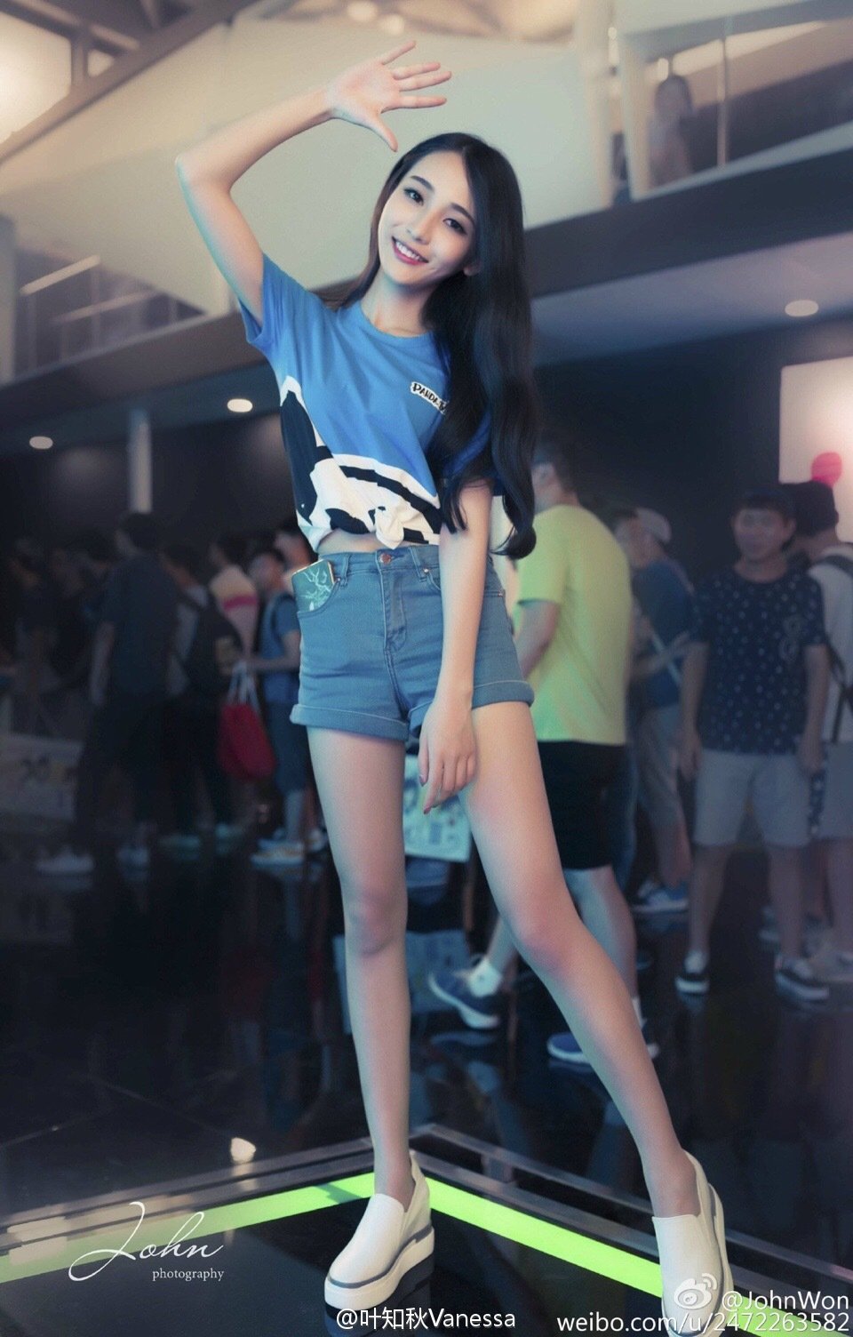 叶知秋 很有诗意的大美女私房图