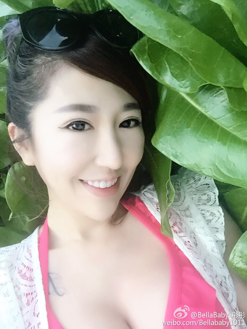 Bella彤彤 台湾人气电竞主播美乳私房照诱惑写真图