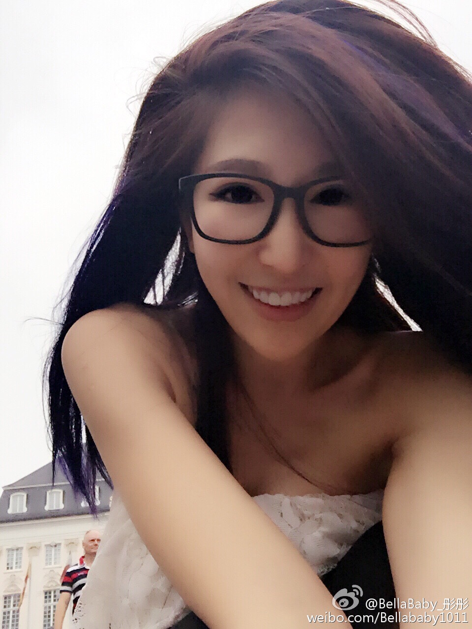 Bella彤彤 台湾人气电竞主播美乳私房照诱惑写真图