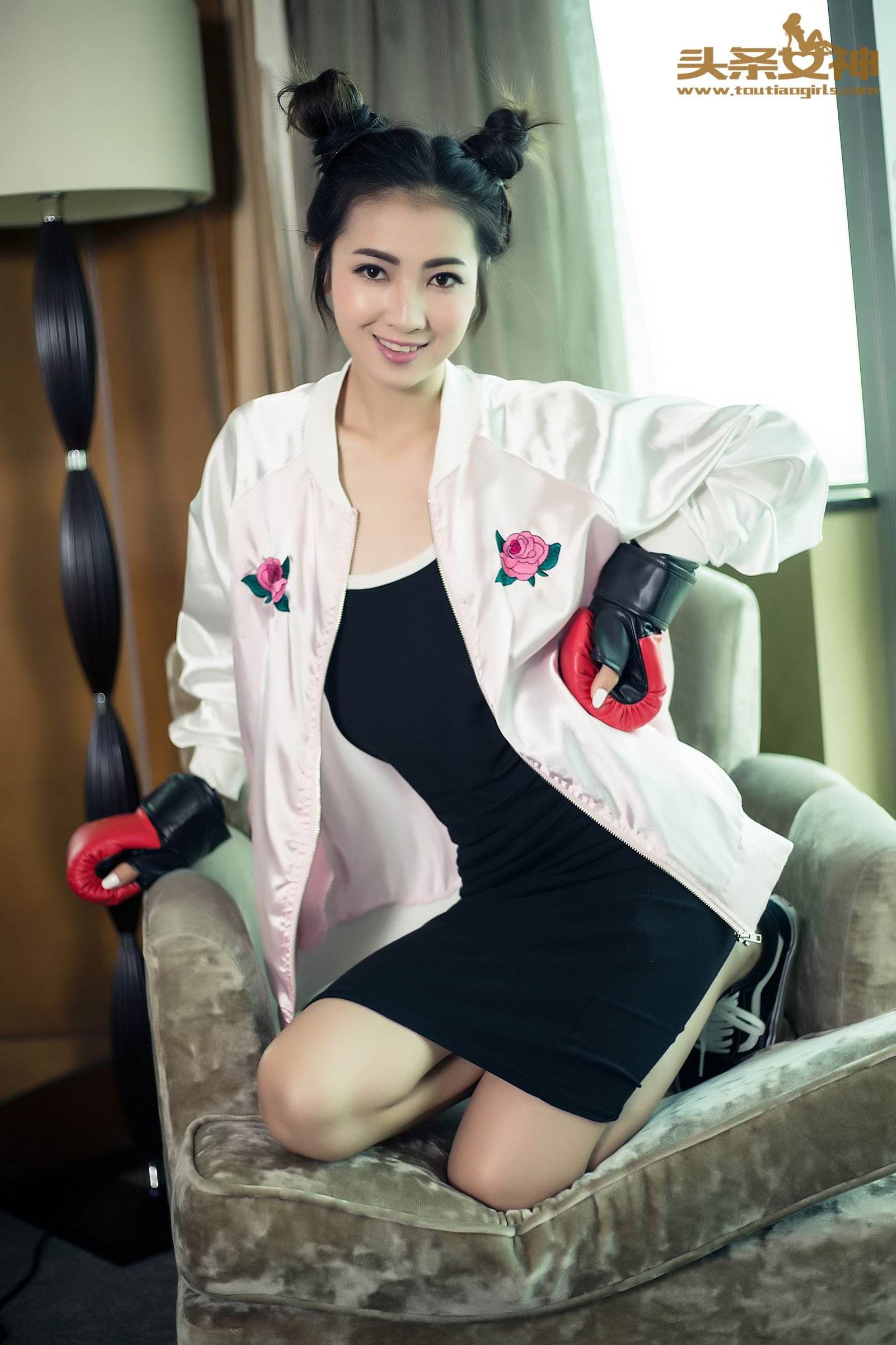 张爽 [TouTiao头条女神]高清写真图2016-06-27 16岁小萝莉的定义