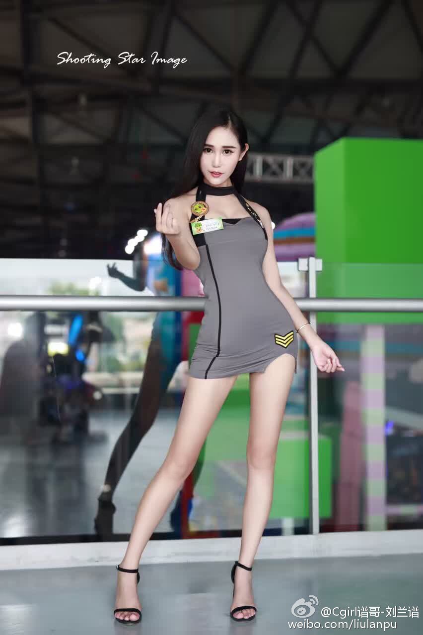 刘兰谱 CJ最细小蛮腰