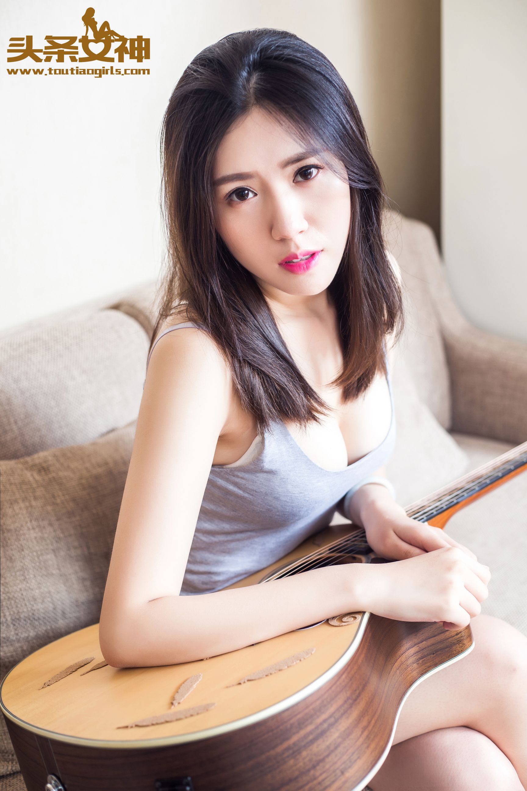 筱溪 [TouTiao头条女神]高清写真图2016-08-06 含情脉脉