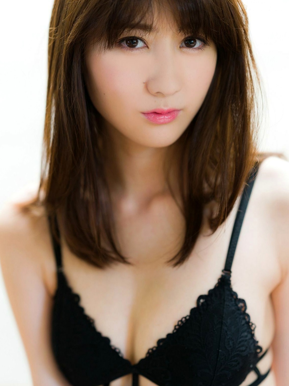[Sabra] 森田ワカナ：魔性的和香酱 写真集，黑色镂空与红色蕾丝诱惑，私房室内性感大片