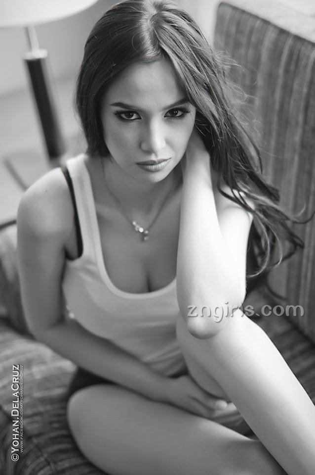 Kim Domingo 菲律宾混血美人家居爆乳写真图