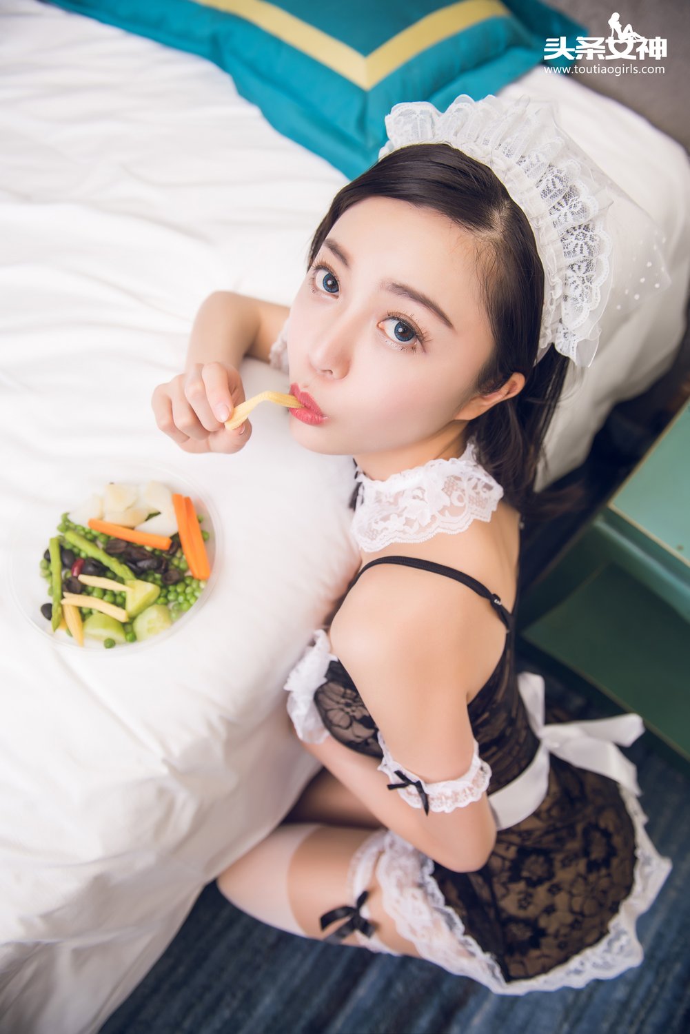 小爱 [TouTiao头条女神]高清写真图2016-12-23 人间の绘画