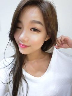 小薇Olivia