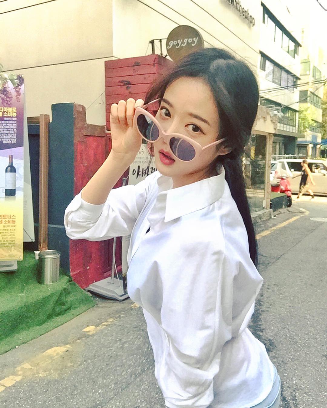 윤혜주 小隻马露出深沟雪白超诱人