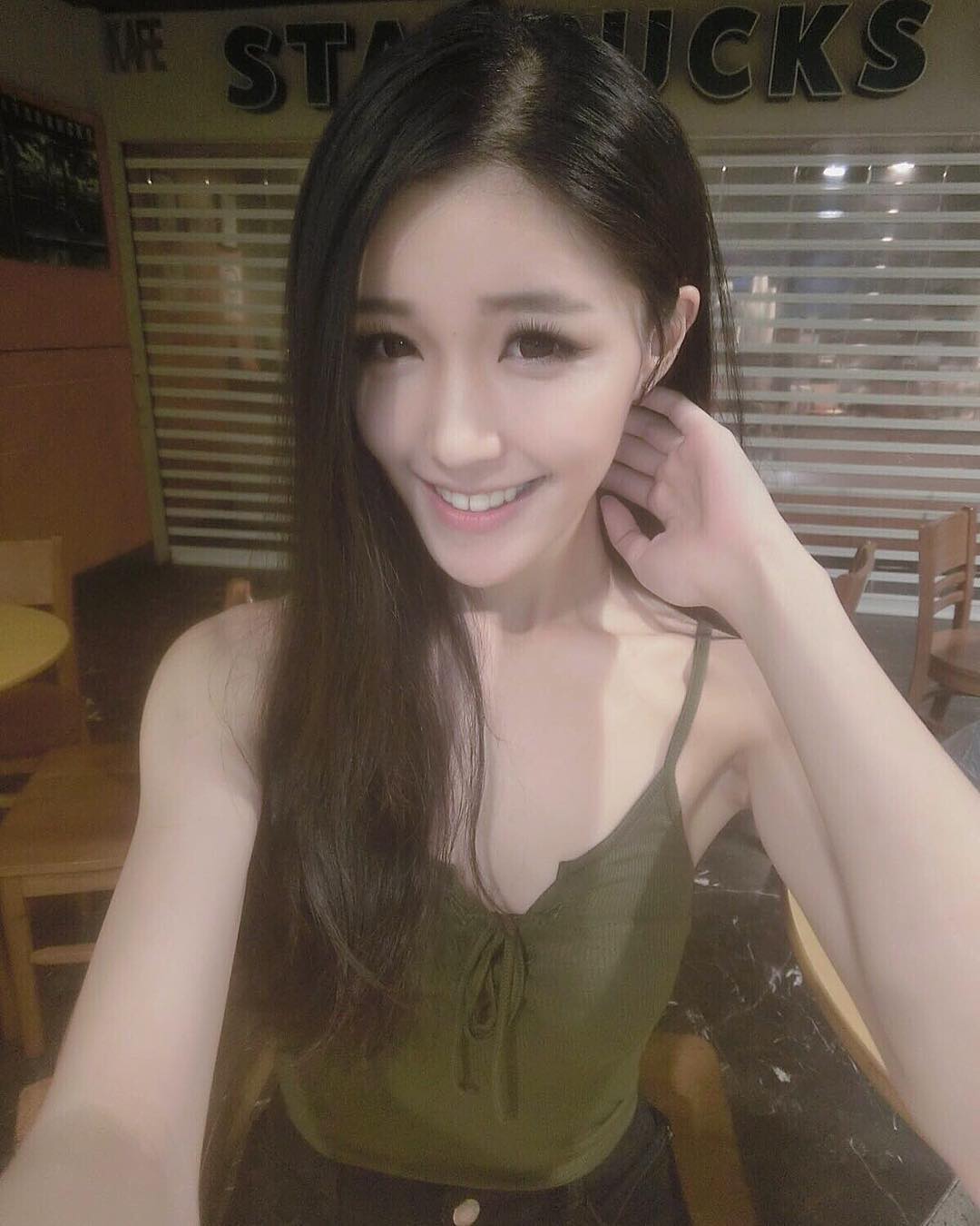 Ivy Kuang- 甜死人的治愈笑容
