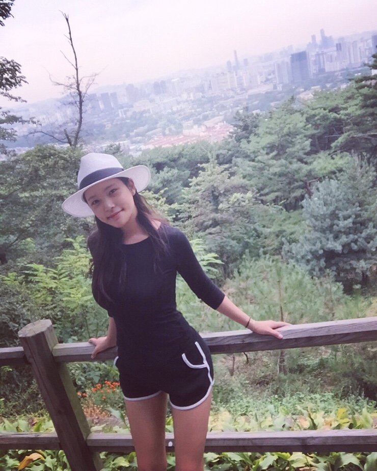 Betteralicee- 酒窝美女美妆私房照