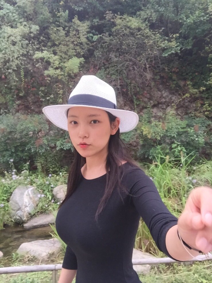 Betteralicee- 酒窝美女美妆私房照