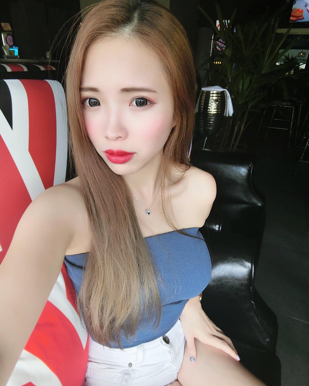 蓝星蕾Amber Na- 身形娇小却饱满的新加坡小妹