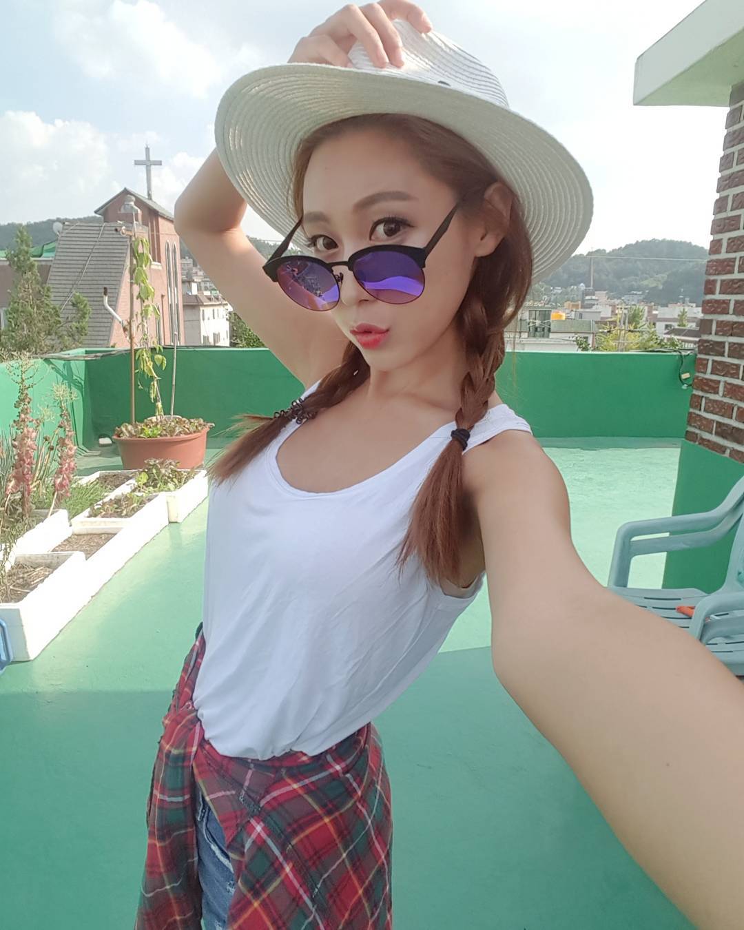 金泰熙(꽃태희)- 南韩美艳车模身材脸蛋超棒