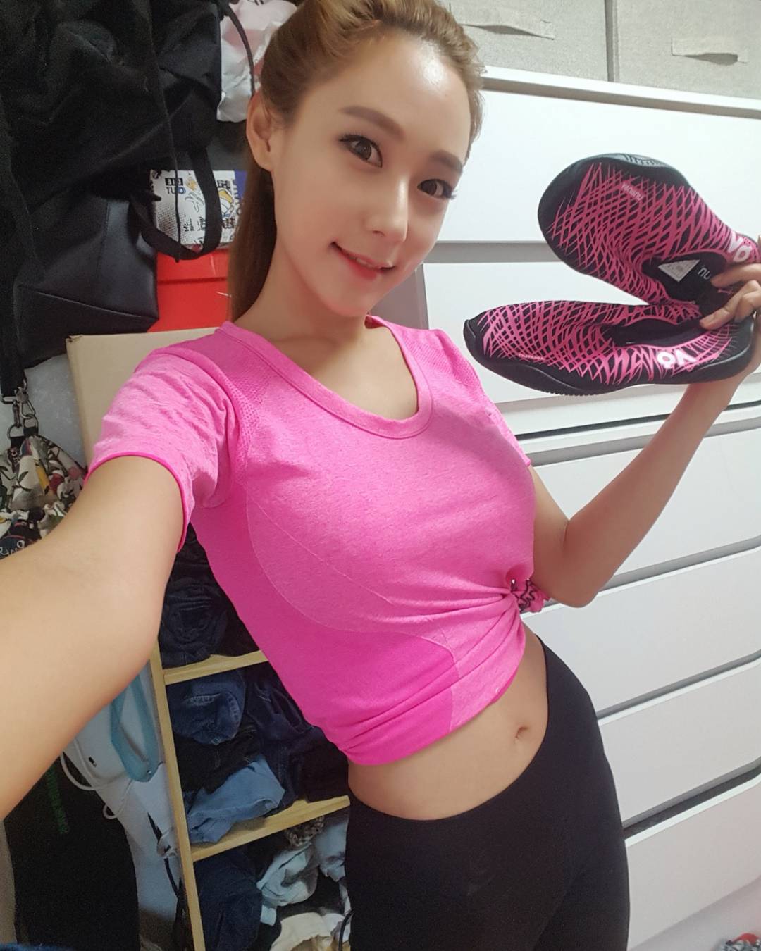 金泰熙(꽃태희)- 南韩美艳车模身材脸蛋超棒