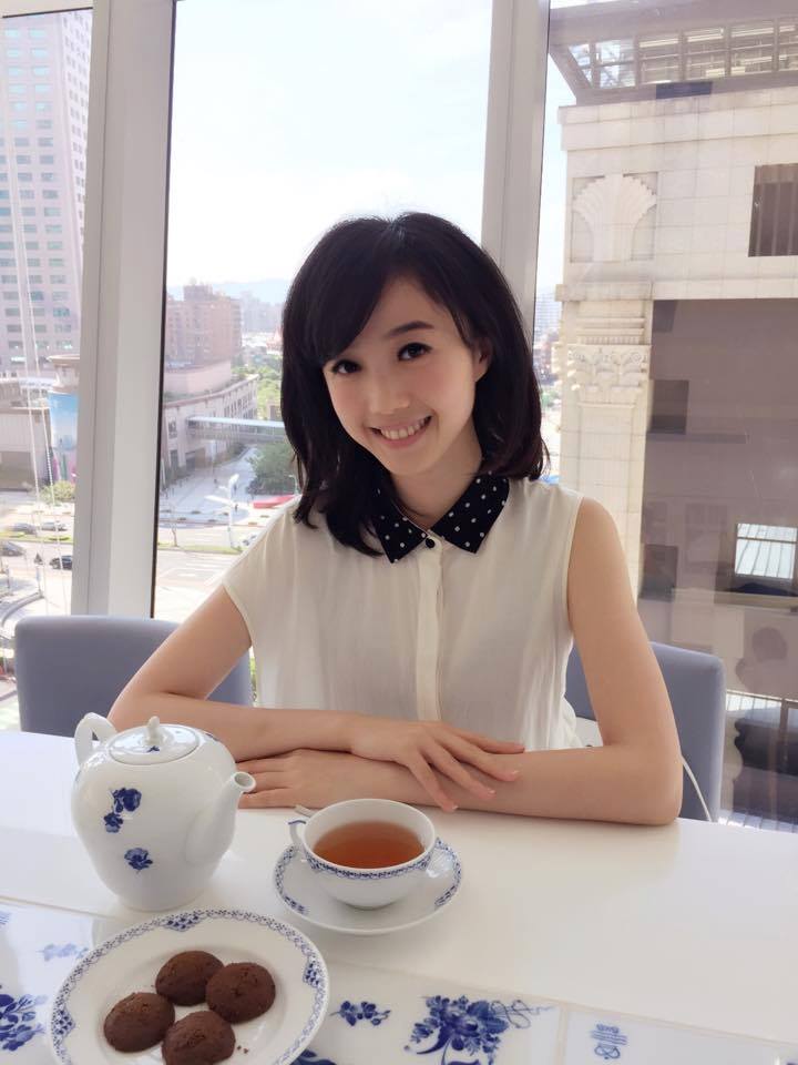 蔡宜静- TVBS人气女主播FB私房照
