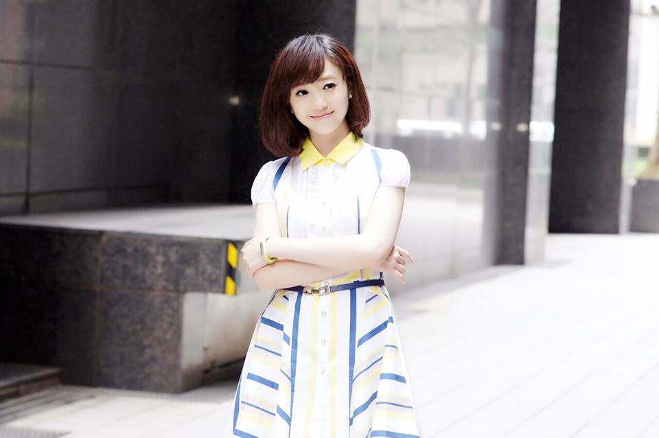 蔡宜静- TVBS人气女主播FB私房照