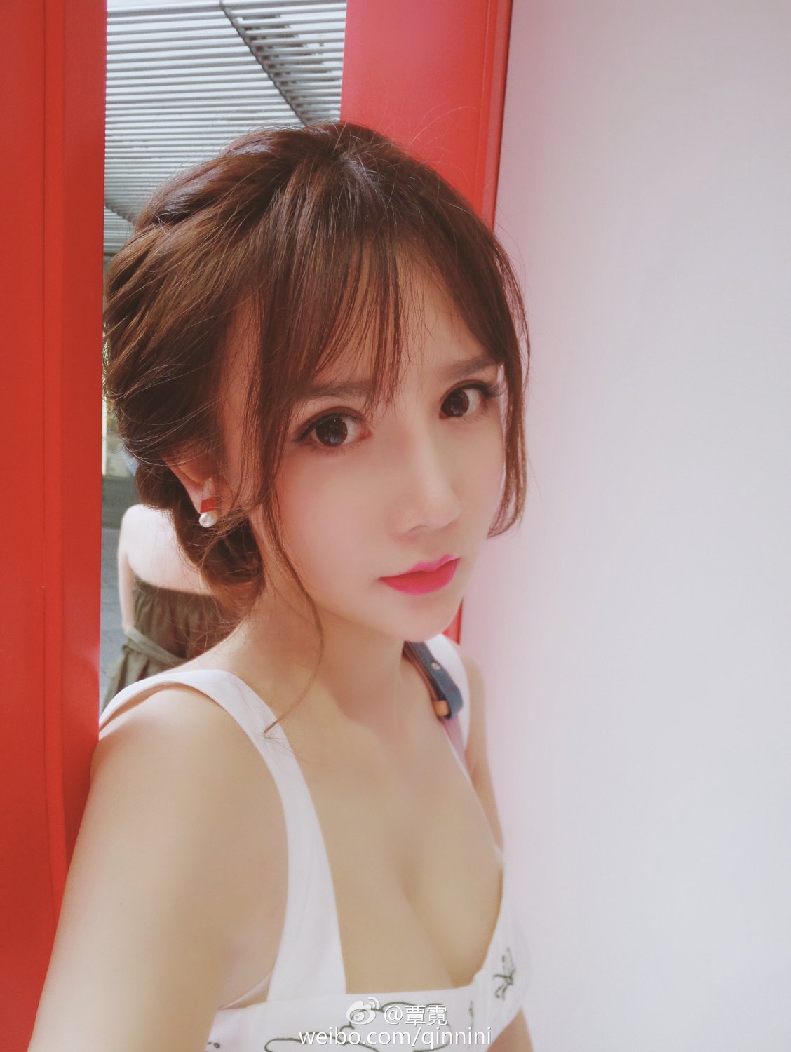 覃霓Niki- 草根美女玩家私房照