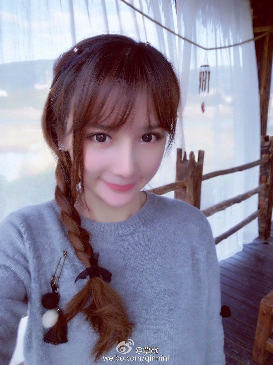 覃霓Niki- 草根美女玩家私房照
