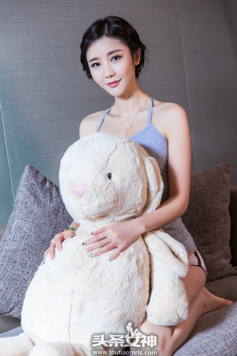小鱼- [TouTiao头条女神]高清写真图 2017-03-12 我爱兔兔
