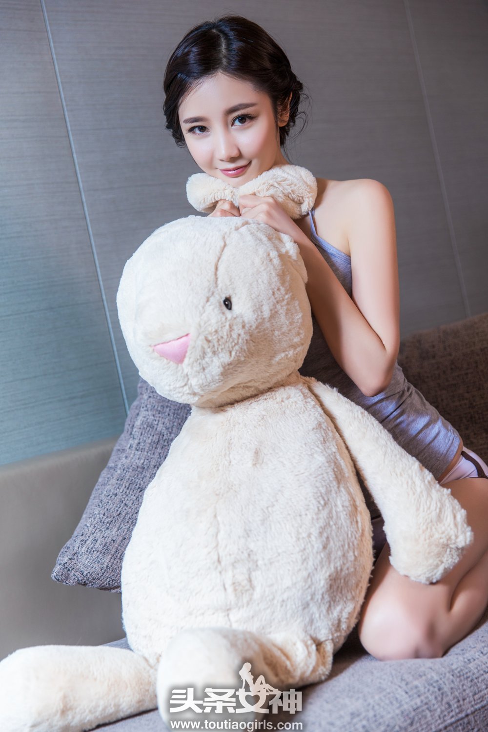 小鱼- [TouTiao头条女神]高清写真图 2017-03-12 我爱兔兔