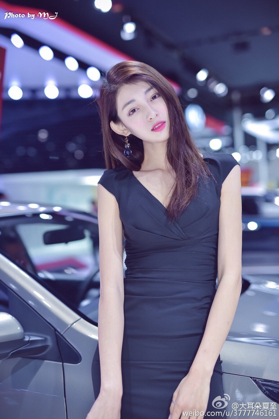 大耳朵夏至- 美貌气质车模私房写真