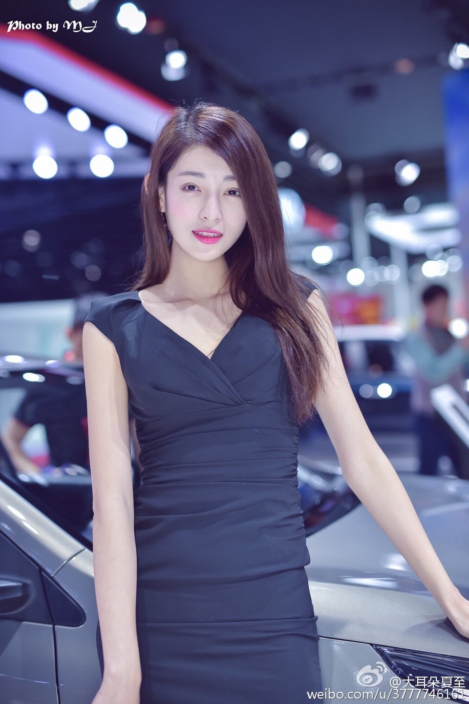 大耳朵夏至- 美貌气质车模私房写真