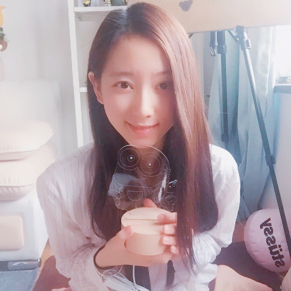 徐雯倩- 文艺女偶像微博私房照