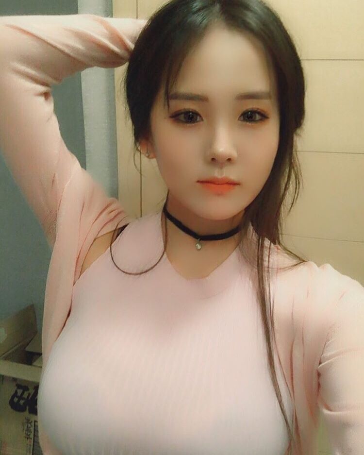 池仁月(지인월)- 萌气十足的奶牛妹子