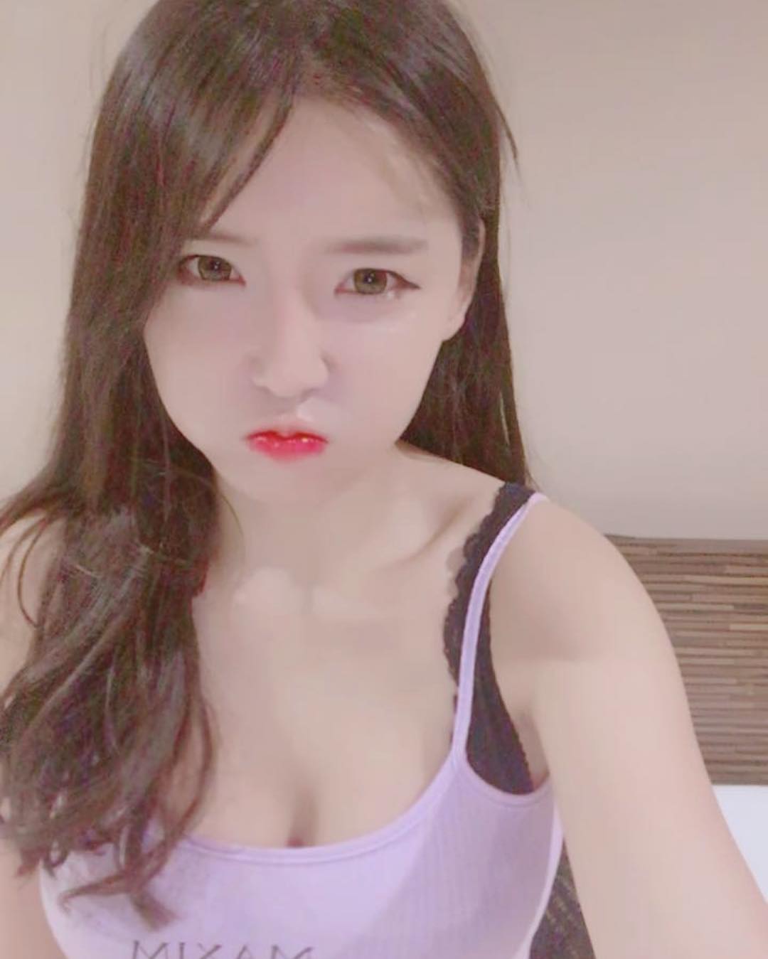 水昣(송수진)- 韩国包子脸正妹身材也很棒