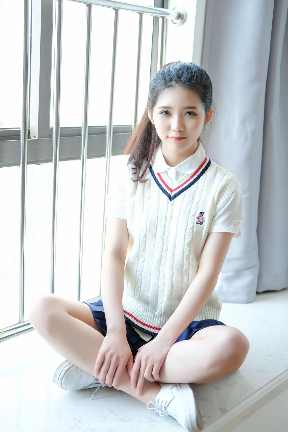 清纯妹子可爱的小叶子 学生服清纯甜美动人