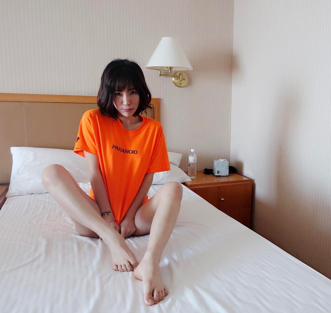 电臀女王梁云菲 非主流刺青美图