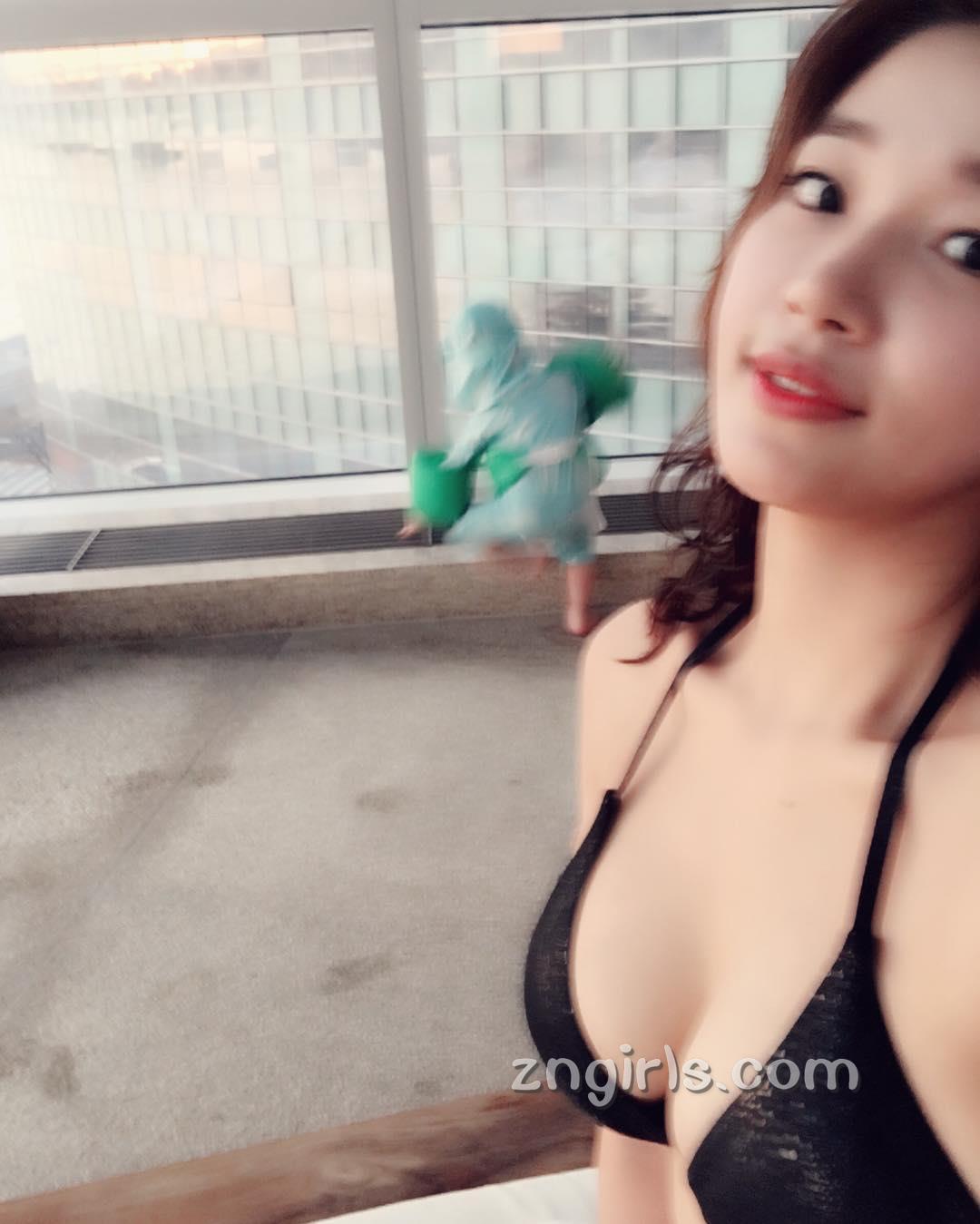 韩国辣妈Ohttomom 身材还能保持成这样