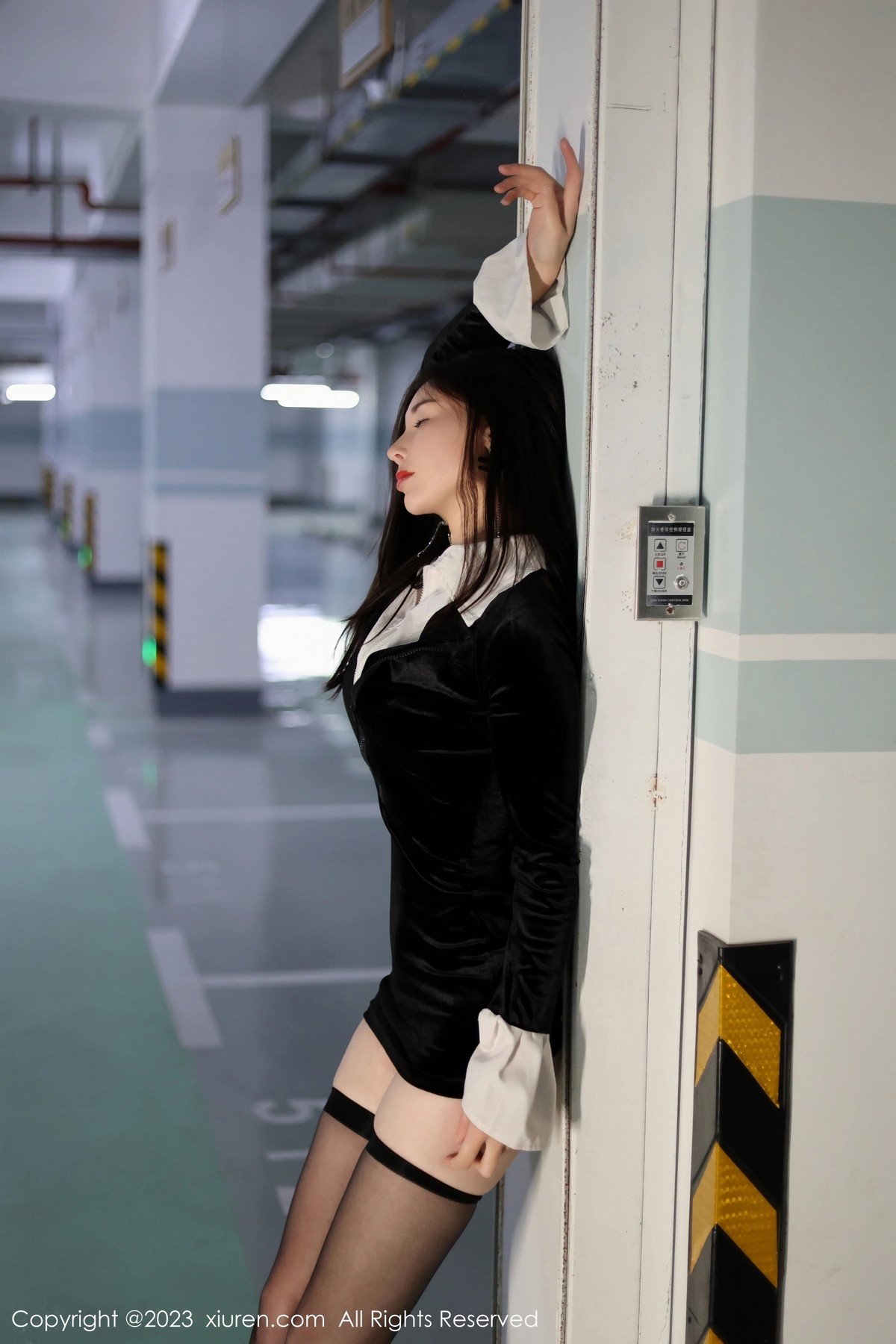 [XiuRen]高清写真图 2023.11.09 No.7634 曼柔 黑丝美腿