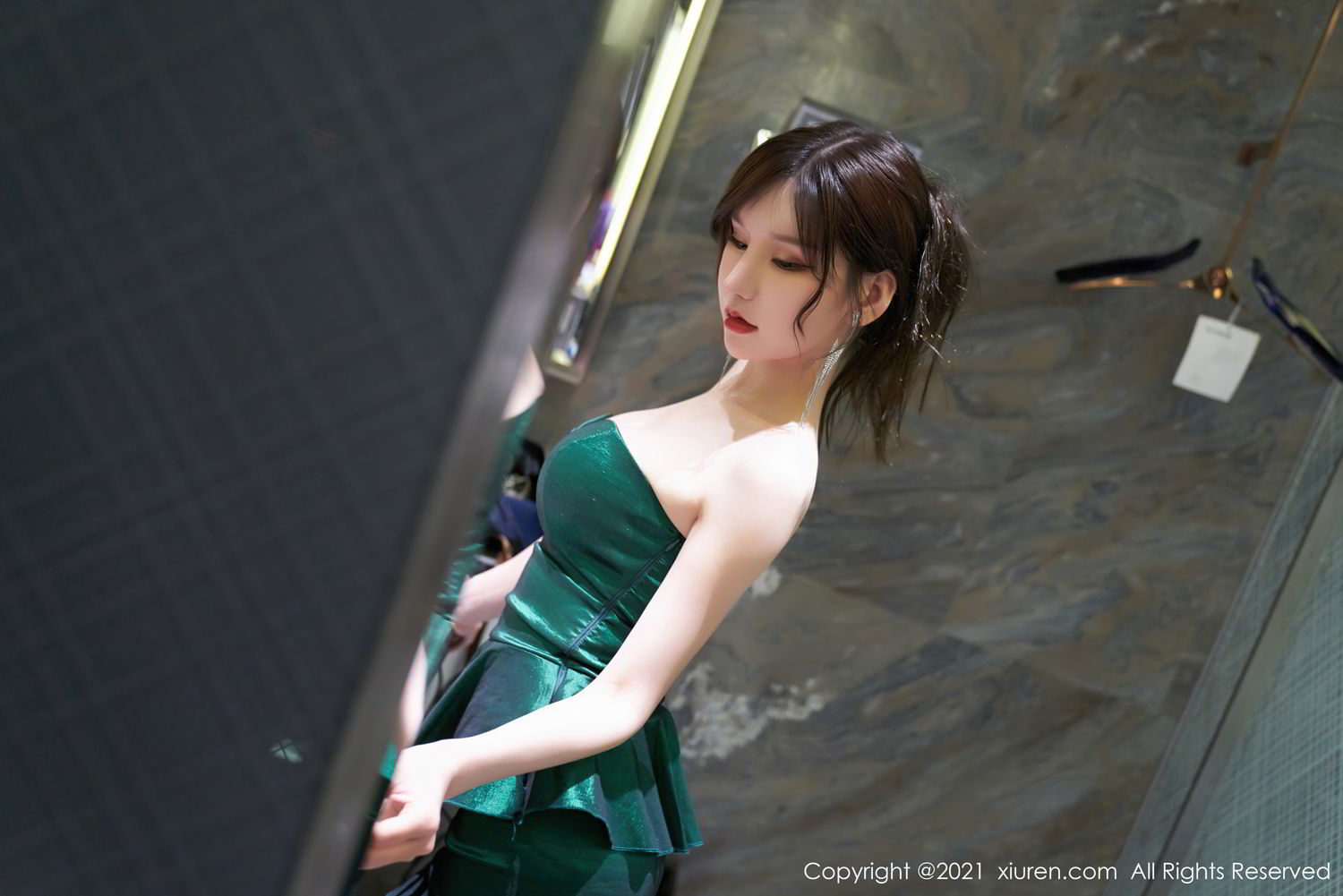 [XiuRen]高清写真图 2021.04.20 VOL.3321 周于希Sandy