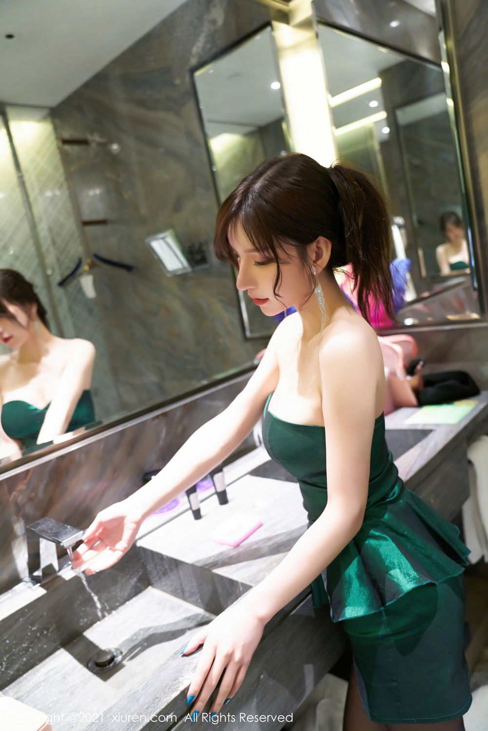 [XiuRen]高清写真图 2021.04.20 VOL.3321 周于希Sandy