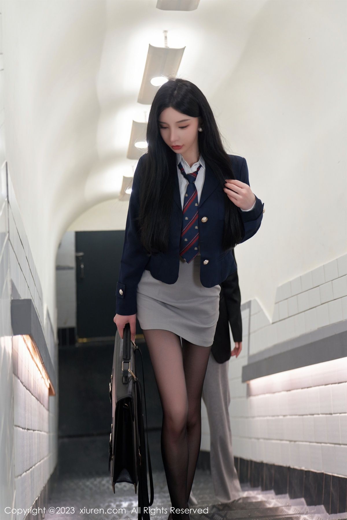 [XiuRen]高清写真图 2023.07.14 No.7086 周于希Sally 制服短裙