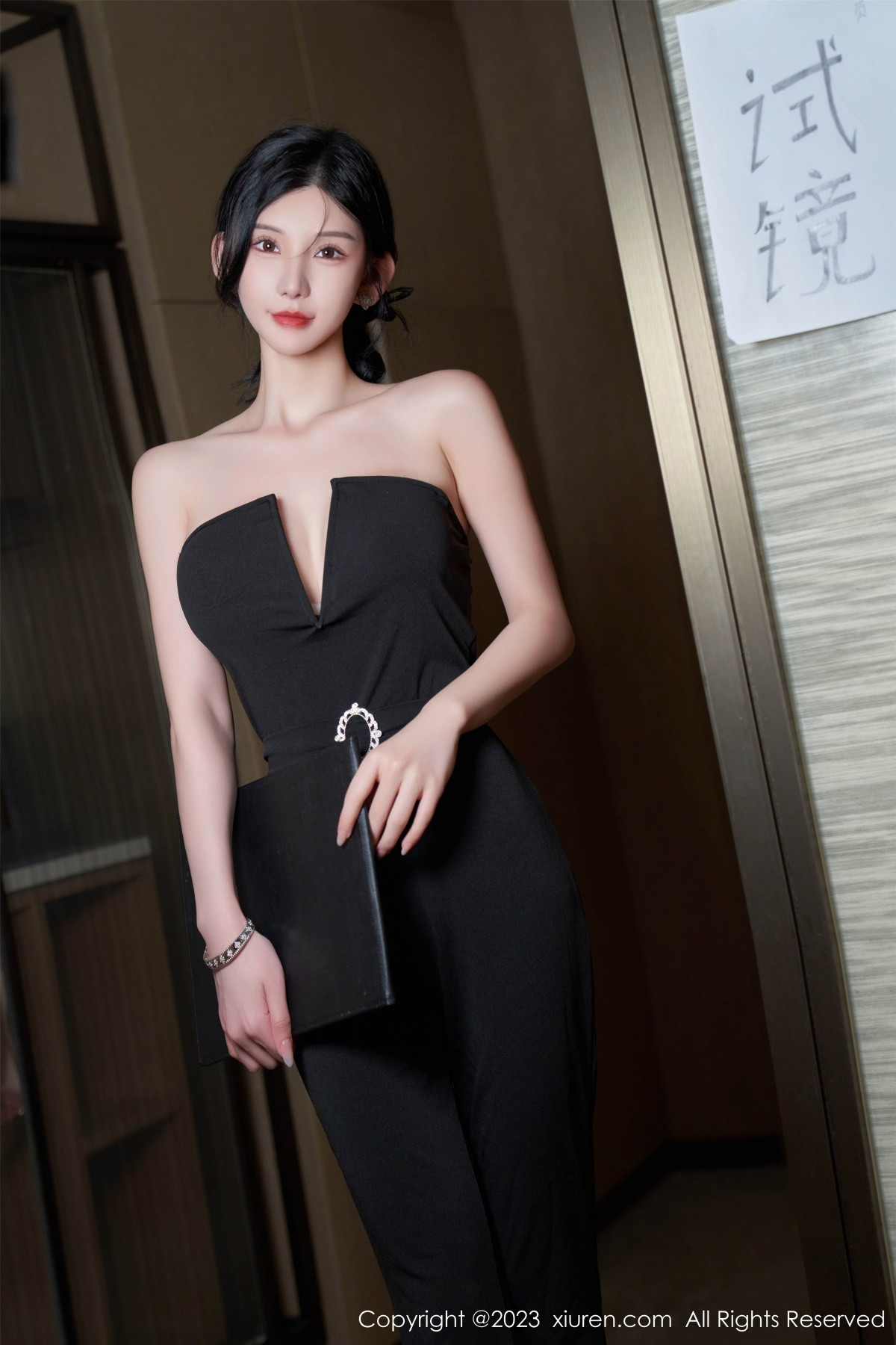 [XiuRen]高清写真图 2023.08.25 No.7289 周于希Sally 丰腴美臀