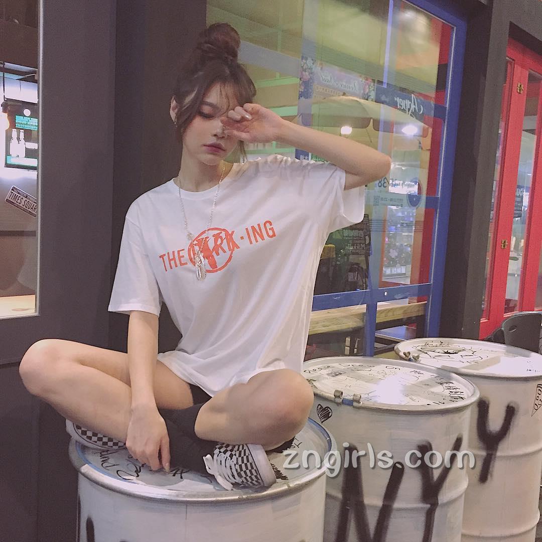 中韩混血校花徐熙真 潮翻天的混搭私房照