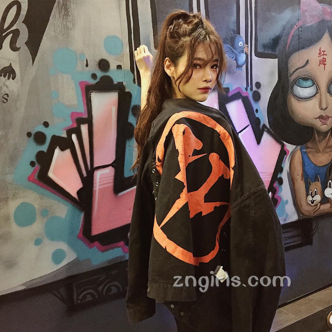 中韩混血校花徐熙真 潮翻天的混搭私房照