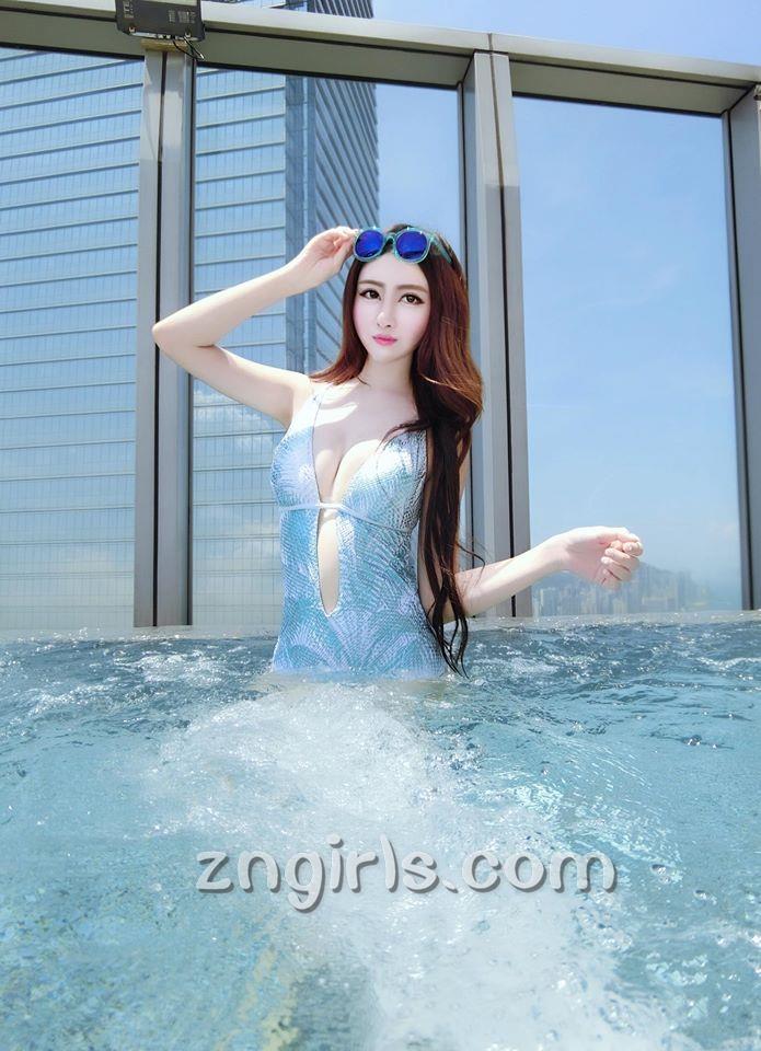 正妹SG吴昱萱 A4蜂腰蜜桃臀