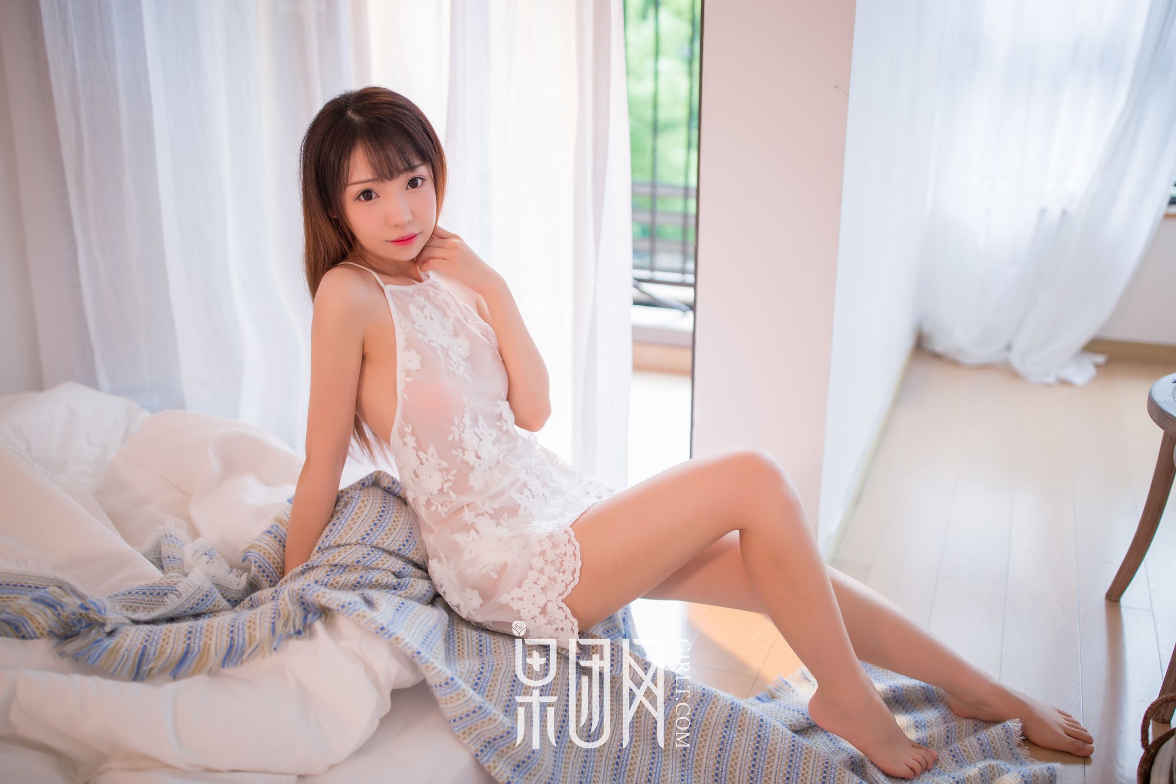 可爱萝莉大胆尝试蕾丝诱惑！