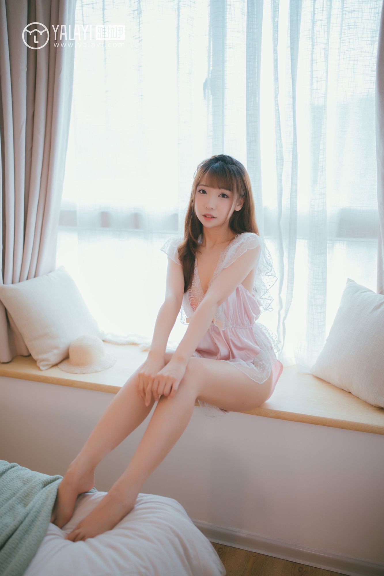 [YALAYI雅拉伊]高清写真图 2018.09.05 No.064 凝望 水花儿