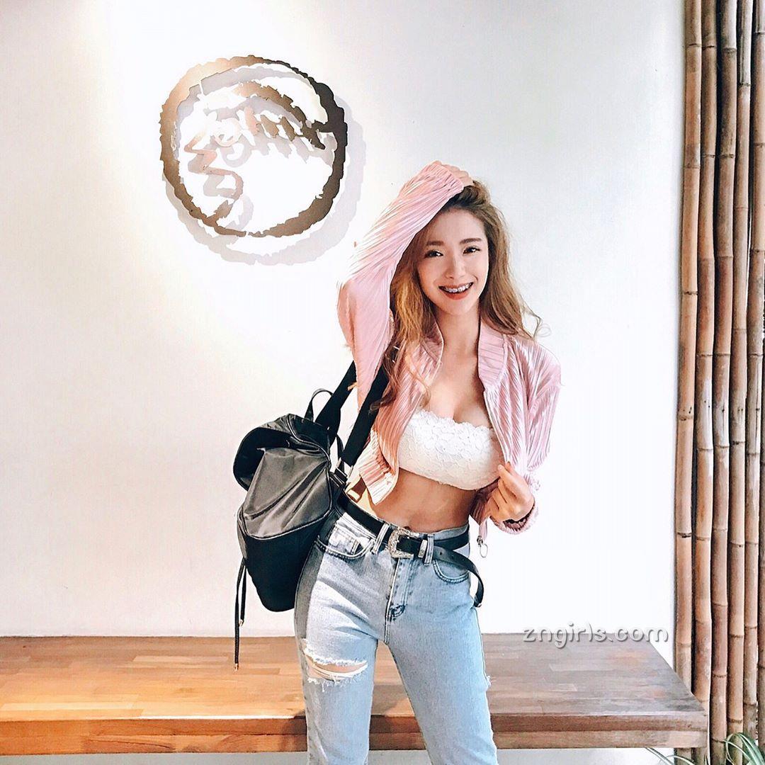 长腿正妹吕妍芯 身材出众气质迷人