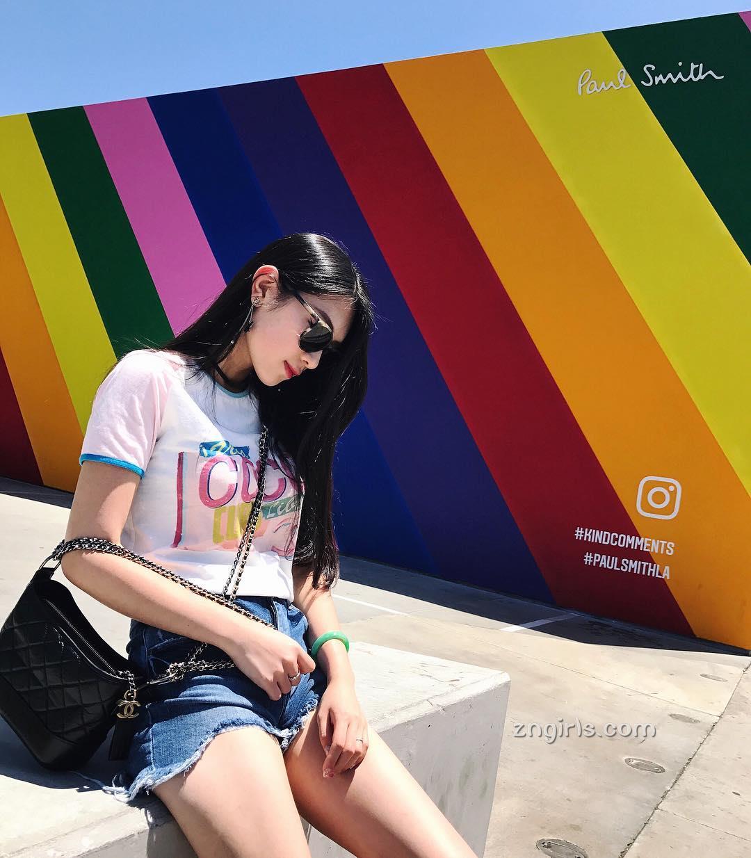 炎热夏天正妹TinaFong 海边度假泳装大解放