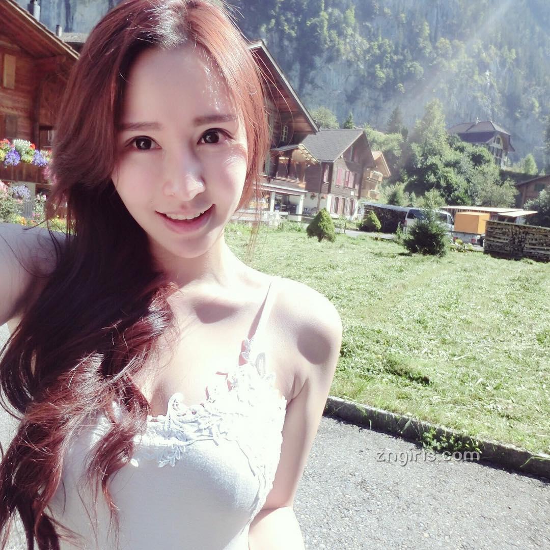 大马正妹Caster Ng 蚂蚁腰展现模特儿完美身材