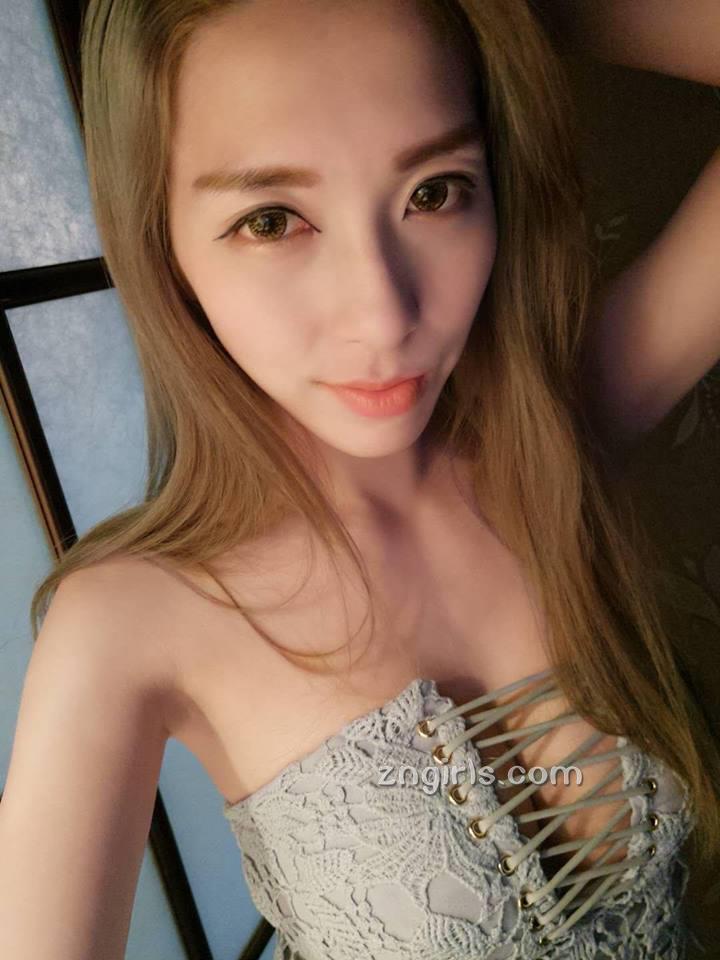 台湾正妹薇恩Vayen 绑带衣就是有魔力