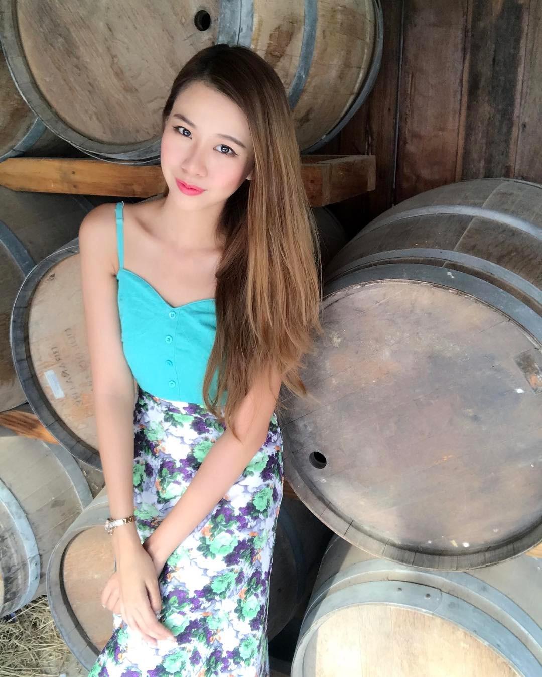 大马女模Qi Qi Lee 惊人上围性感迷人